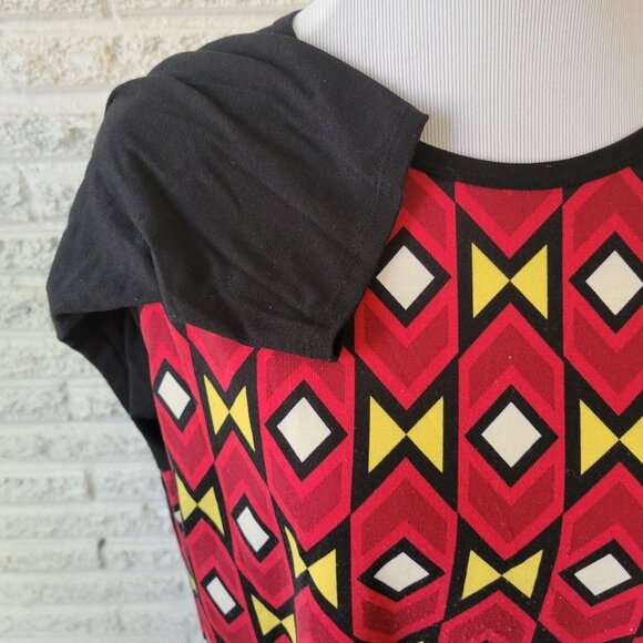 Lularoe Womens Top 2XL Plus Tee Raglan Sleeve Red Black Geometric GEO50E - Picture 5 of 10